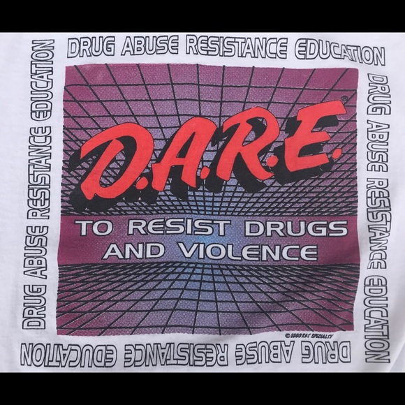 ❌Sold❌Vintage DARE Tee T-Shirt 1996 XL on a Fruity - Picture 2 of 6